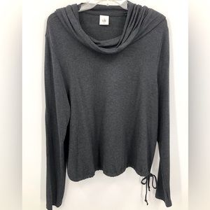 XL cabi Dark Grey/Black Super Soft & Stretchy Top w/Tie bottom and thumb slits.